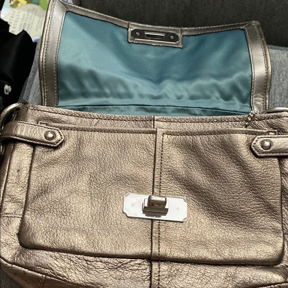 Coach Chelsea Metallic Chain Strap Shoulder Bag/ COA - Picture 12 of 15